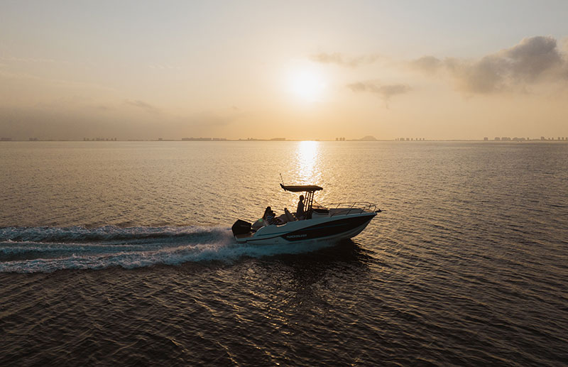Quicksilver Activ 705 Open