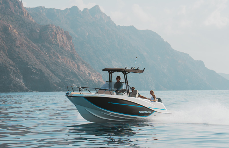 Quicksilver Activ 705 Open