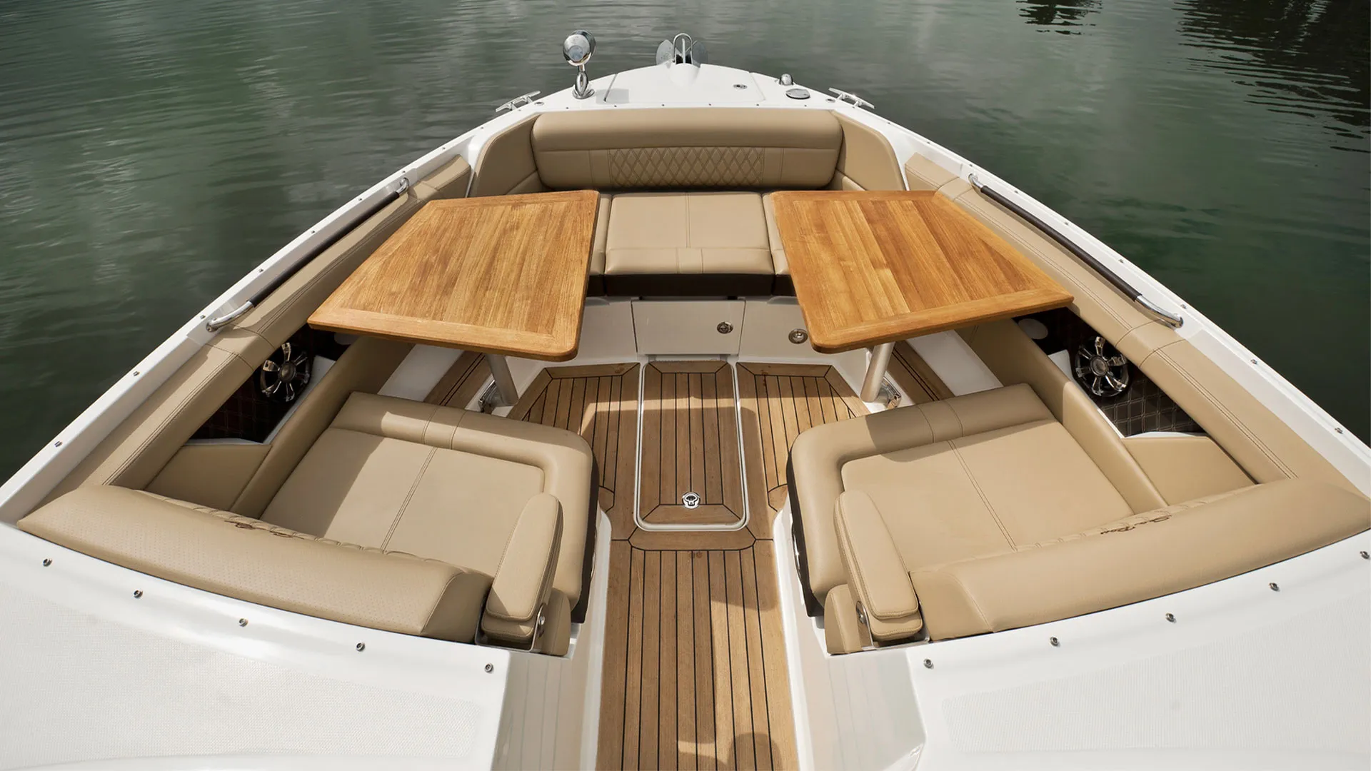 Sea Ray 350 Proa