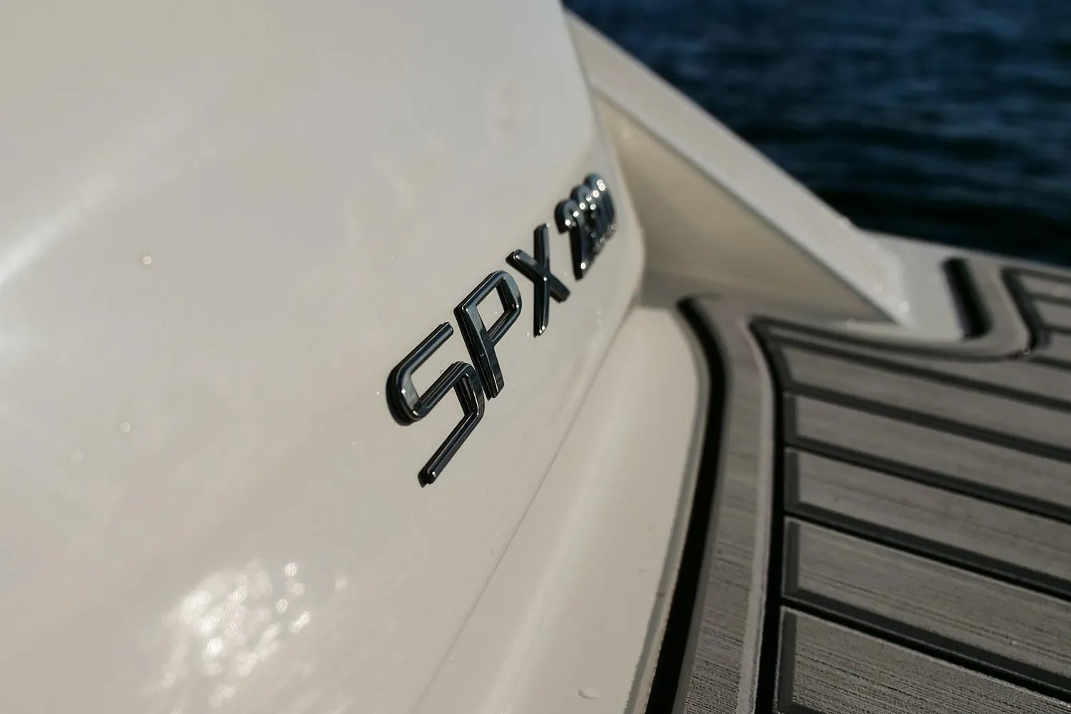 Sea Ray SPX 230
