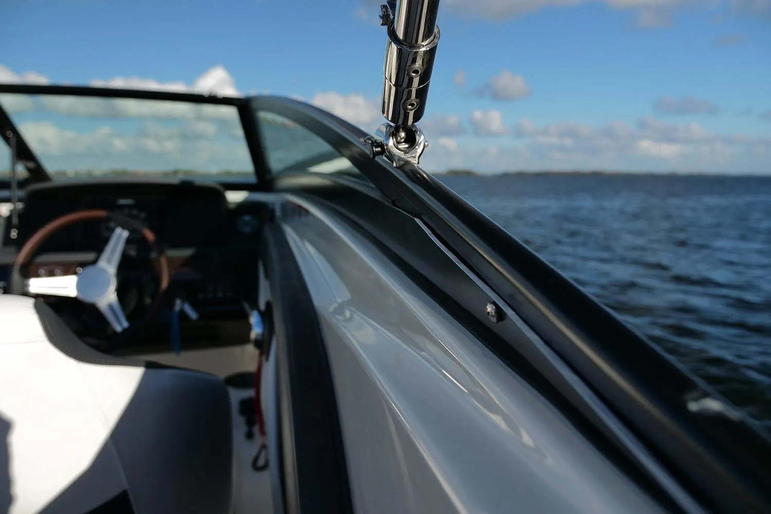 Sea Ray SPX 230