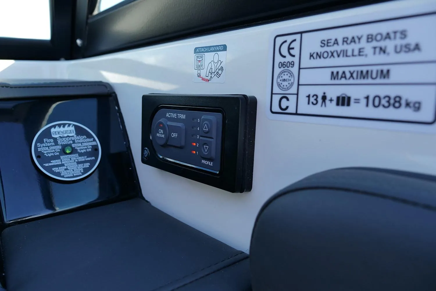 Sea Ray SPX 230